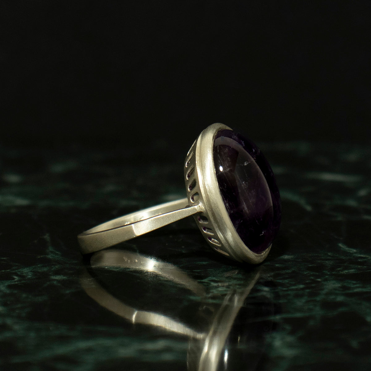 Amethyst Ring / Silver matte _ Dome #03