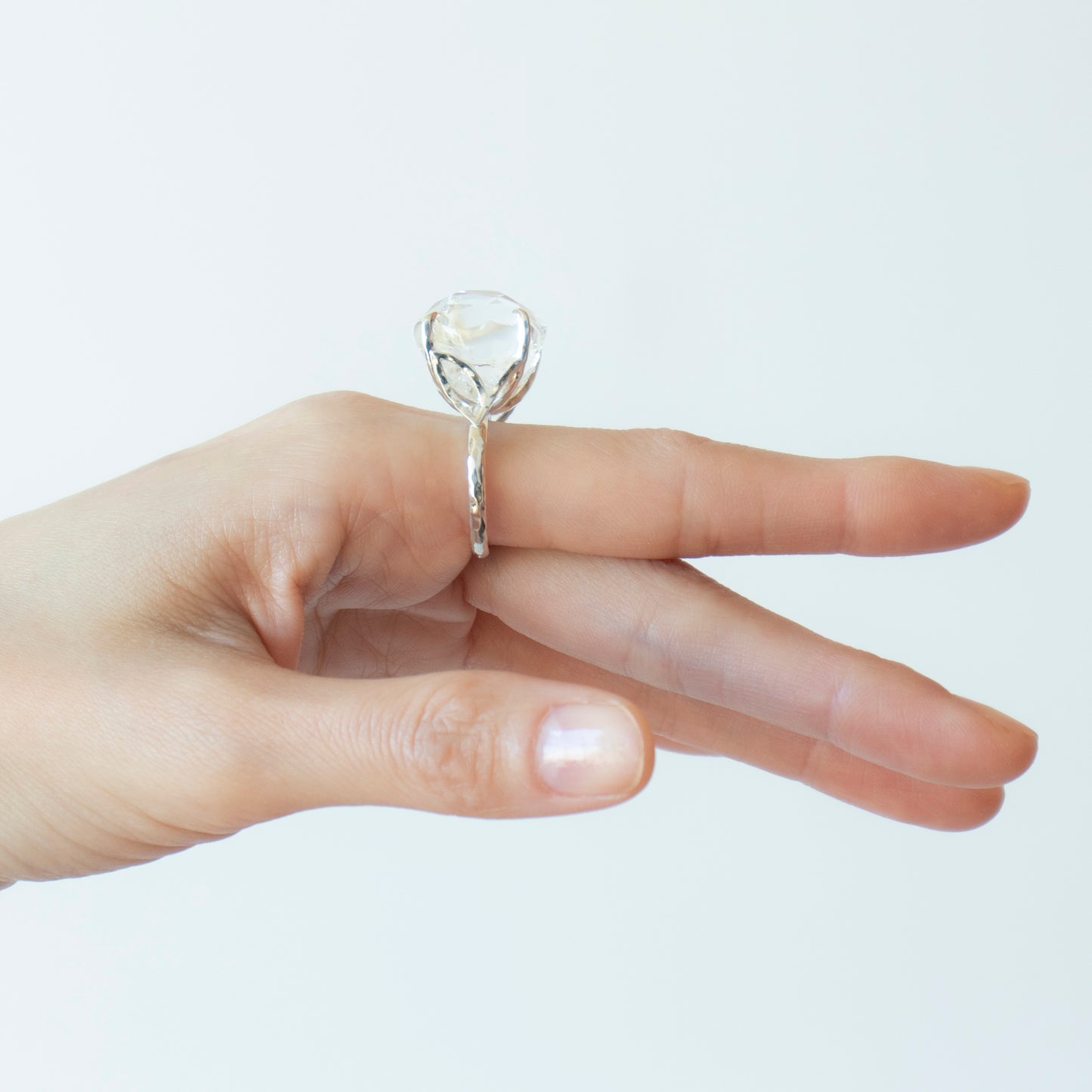 Kakkomi Ring _ Quartz _ Round