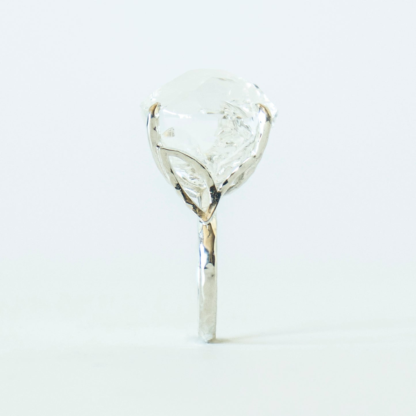 Kakkomi Ring _ Quartz _ Round