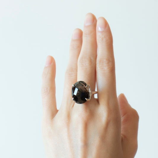Kakkomi Ring _  Smoky Quartz _ Oval