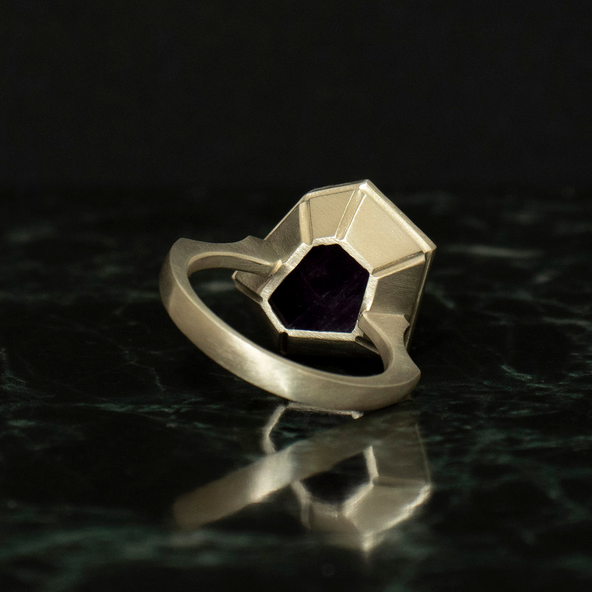 Amethyst Ring / Silver matte _ Polygon #01