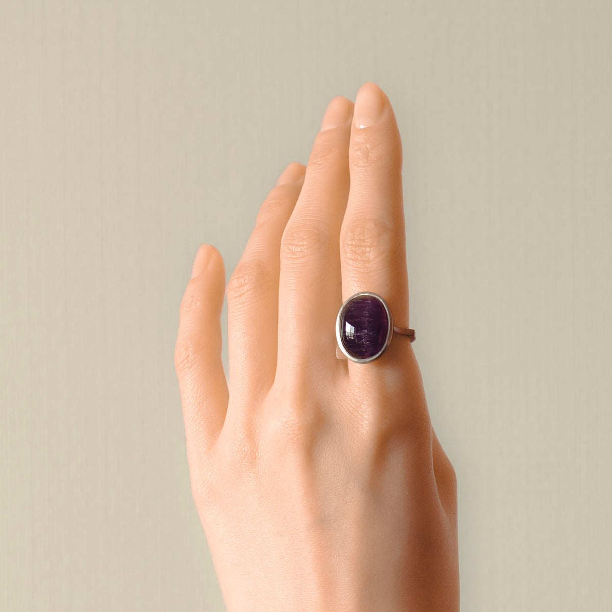 Amethyst Ring / Silver matte _ Dome #01