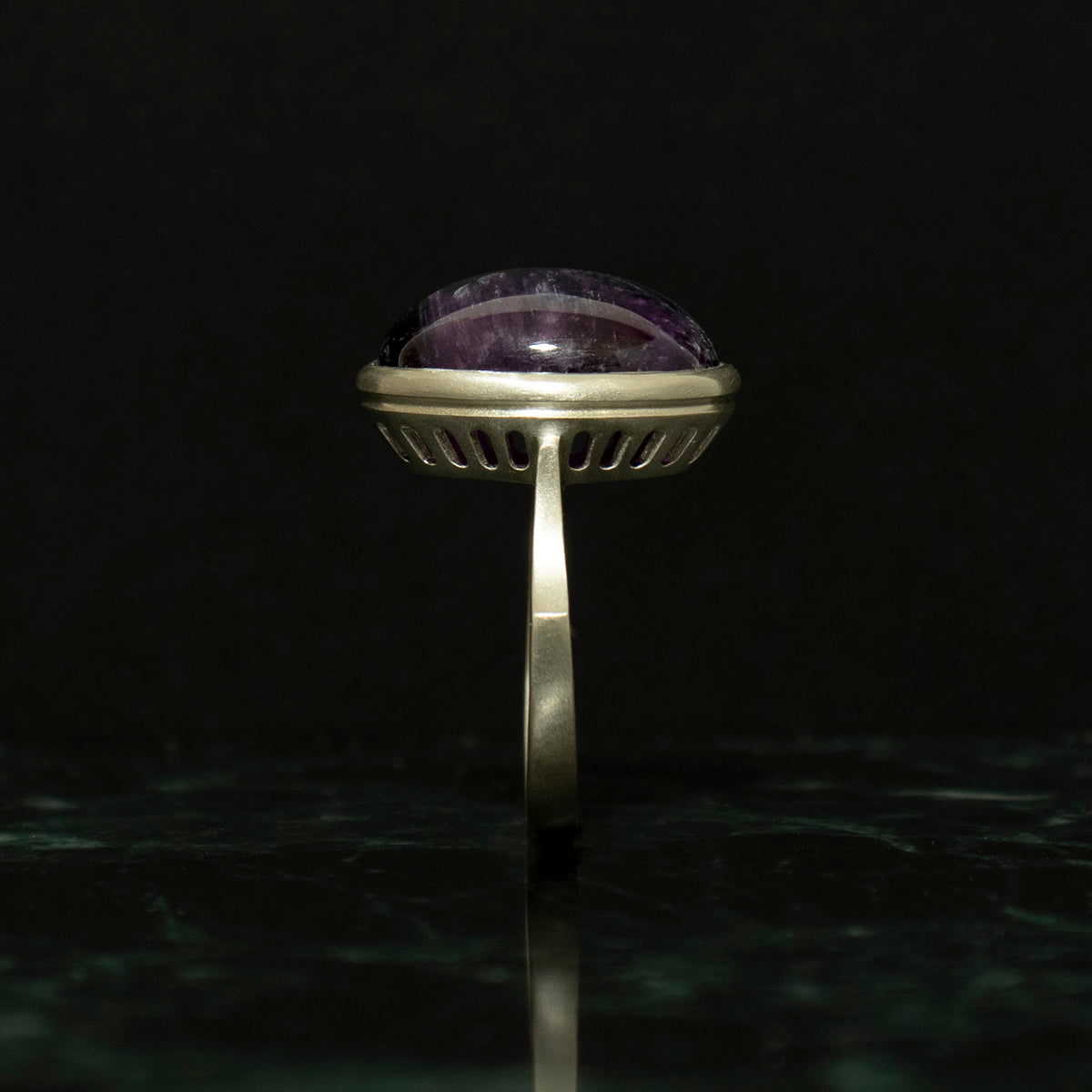 Amethyst Ring / Silver matte _ Dome #01