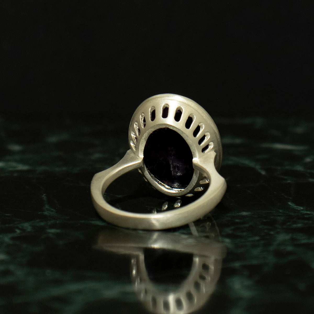 Amethyst Ring / Silver matte _ Dome #01