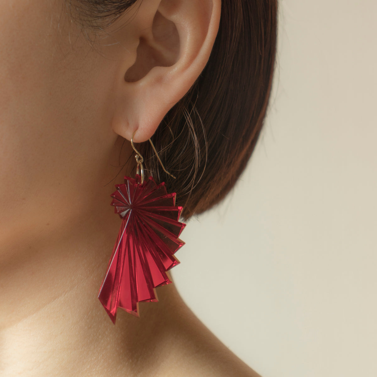 Wing Pierce - Red