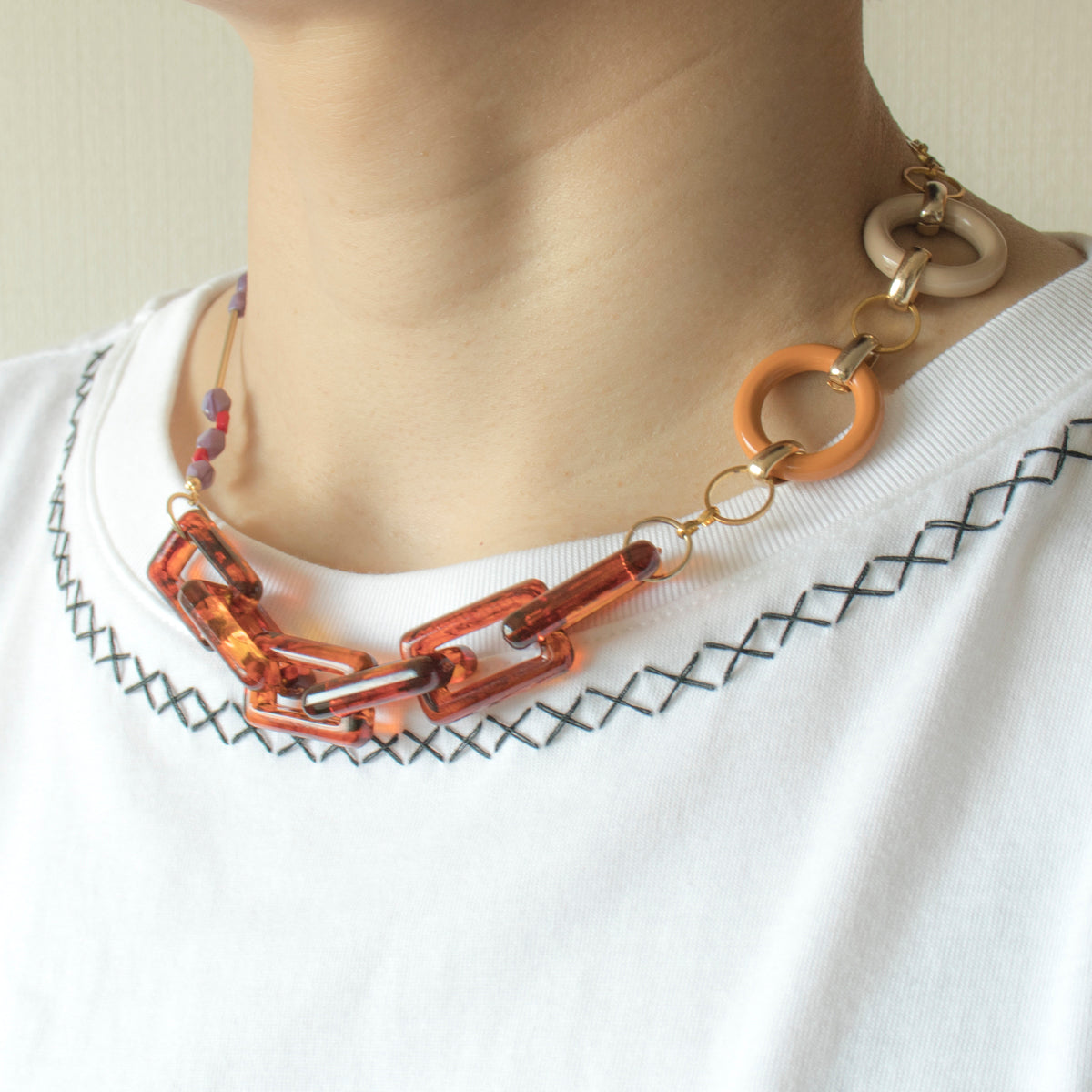 Crayon Necklace Short Brown